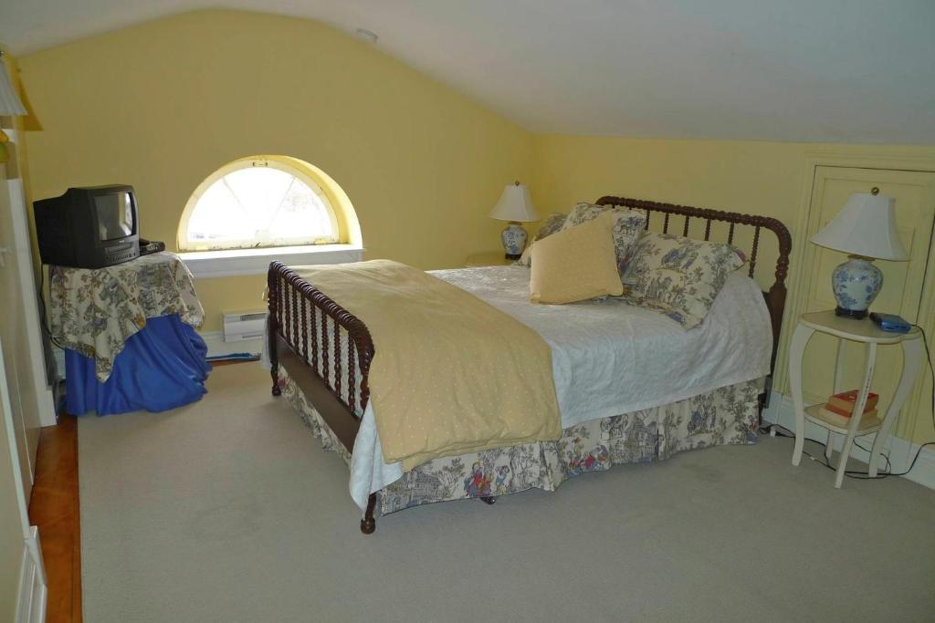 Bed and Breakfast MacKechnie House Cobourg Zimmer foto